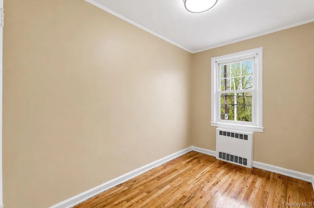 6916 Fresh Meadow Lane Fresh Meadows, NY 11365