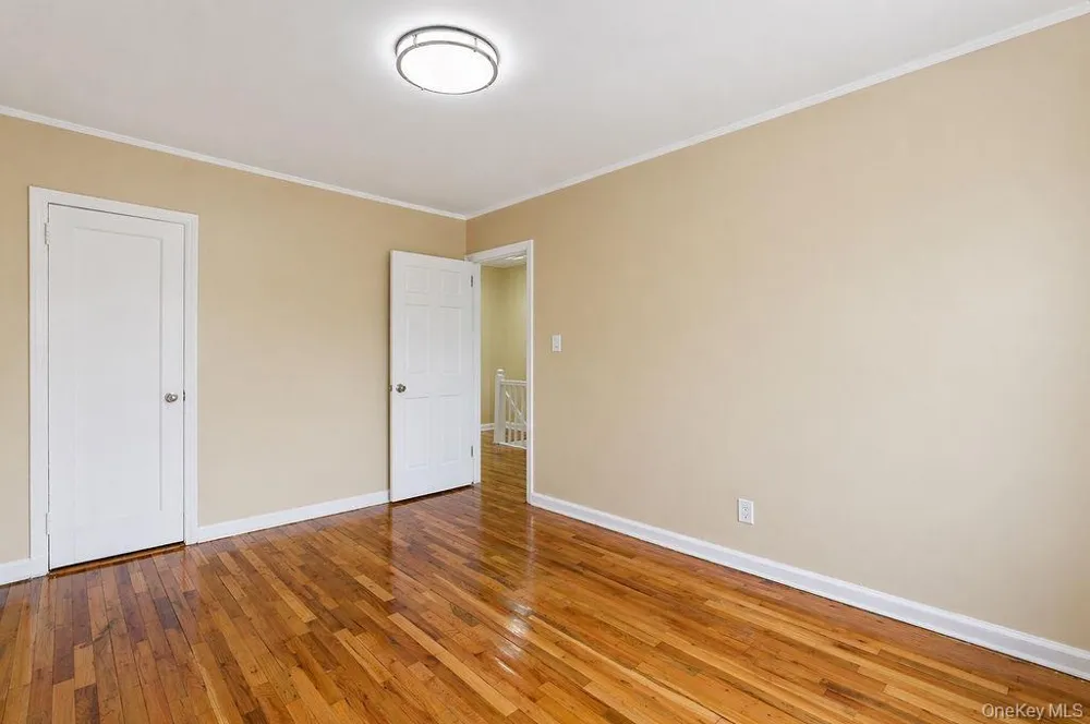 6916 Fresh Meadow Lane Fresh Meadows, NY 11365