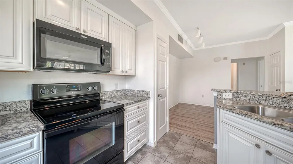 5501 ROSEHILL ROAD #105 Sarasota, FL 34233