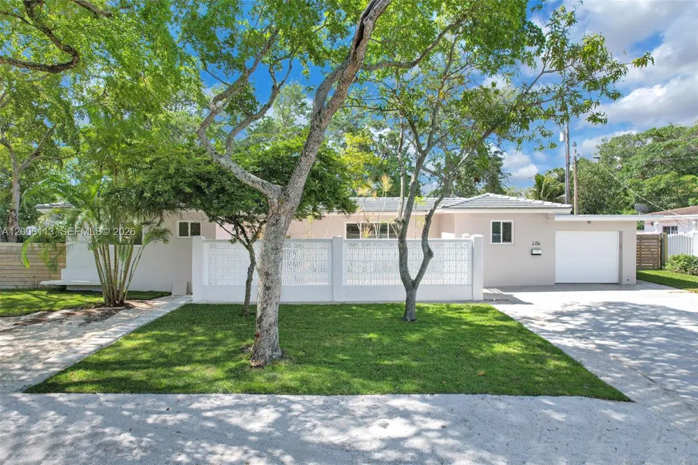2 NW 89th St El Portal, FL 33150