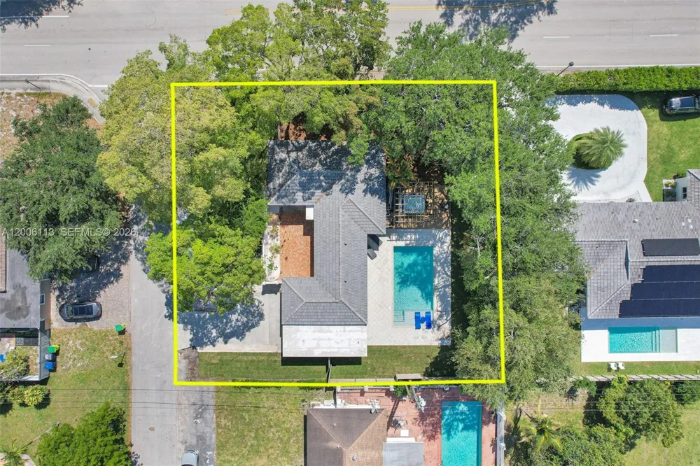 2 NW 89th St El Portal, FL 33150