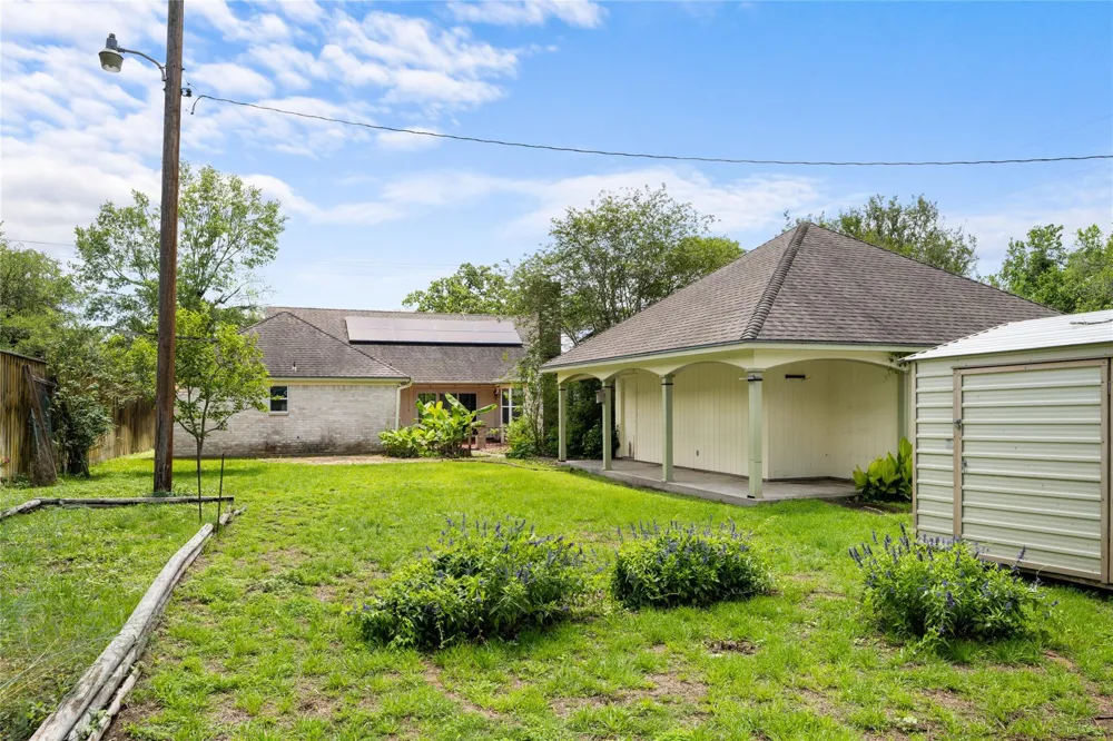 315 E Fannin Street La Grange, TX 78945