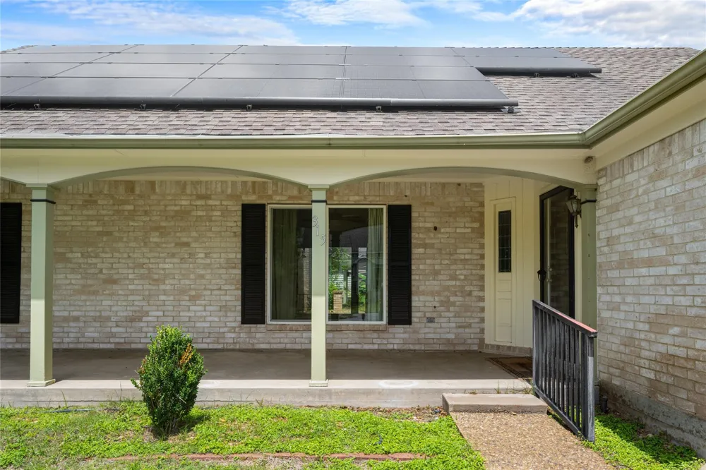 315 E Fannin Street La Grange, TX 78945
