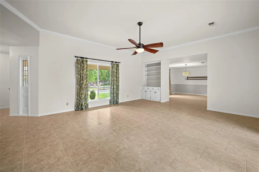 315 E Fannin Street La Grange, TX 78945