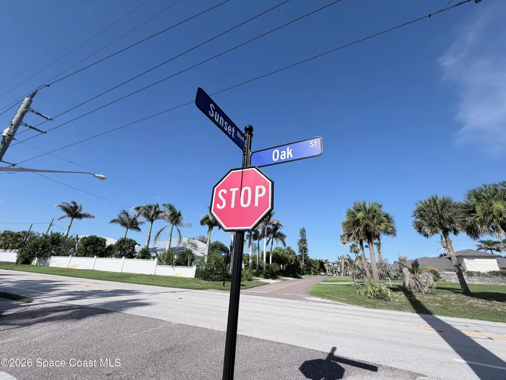 702 Oak Street Melbourne Beach, FL 32951