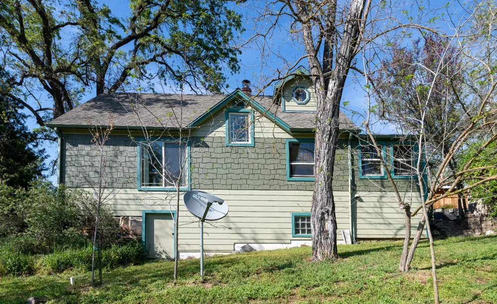 42655 Highway 49 Ahwahnee, CA 93601