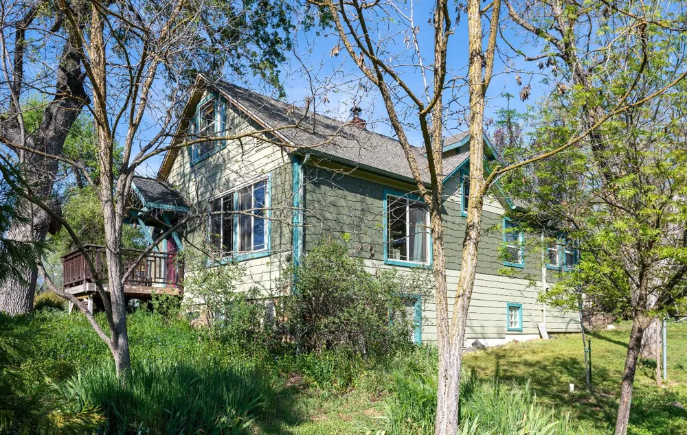 42655 Highway 49 Ahwahnee, CA 93601