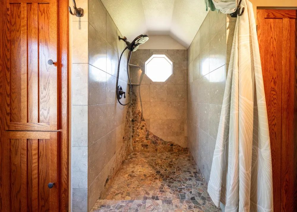 42655 Highway 49 Ahwahnee, CA 93601