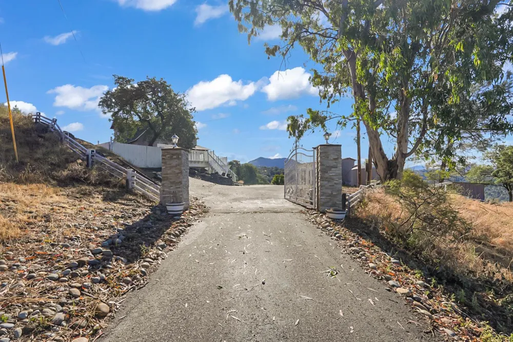 30450 Morgan Canyon Road Prather, CA 93651
