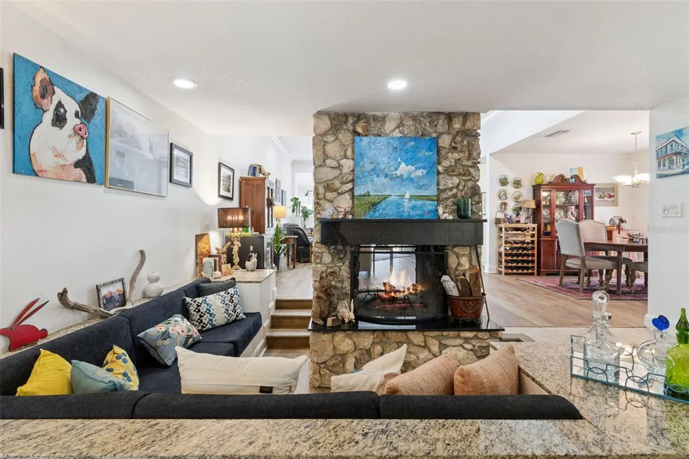 106 HIDDEN OAK DRIVE Longwood, FL 32779