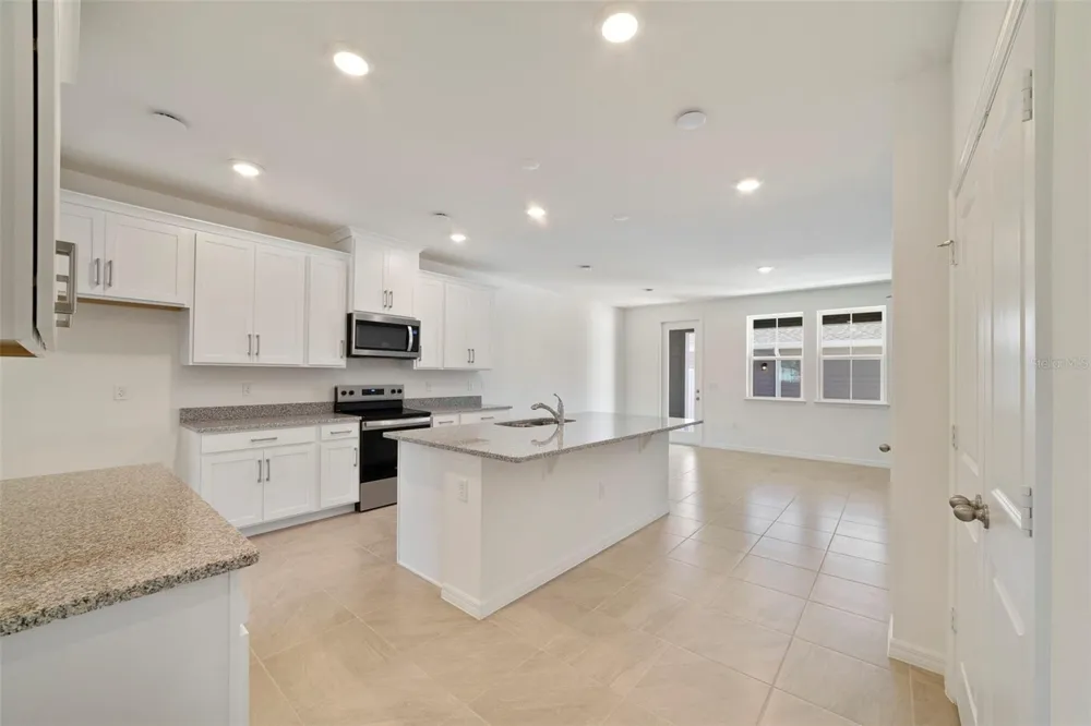 686 LOLA LANE Oviedo, FL 32765