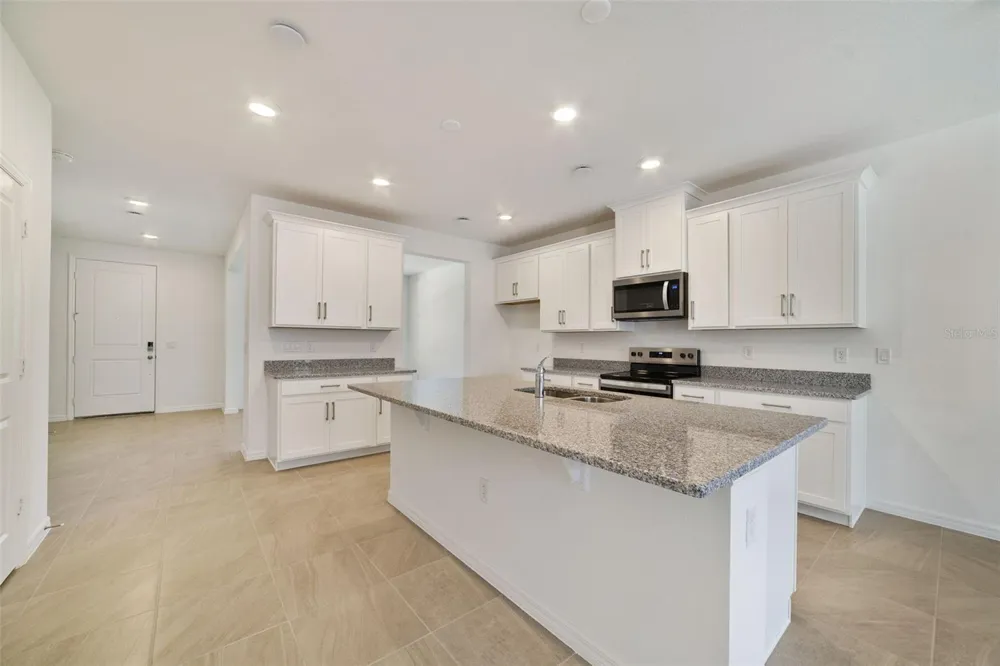 686 LOLA LANE Oviedo, FL 32765