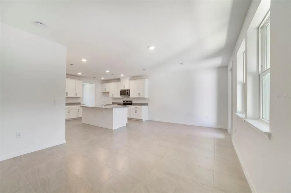 686 LOLA LANE Oviedo, FL 32765