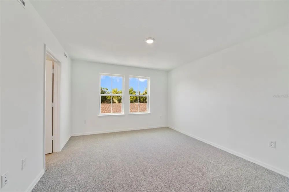 686 LOLA LANE Oviedo, FL 32765