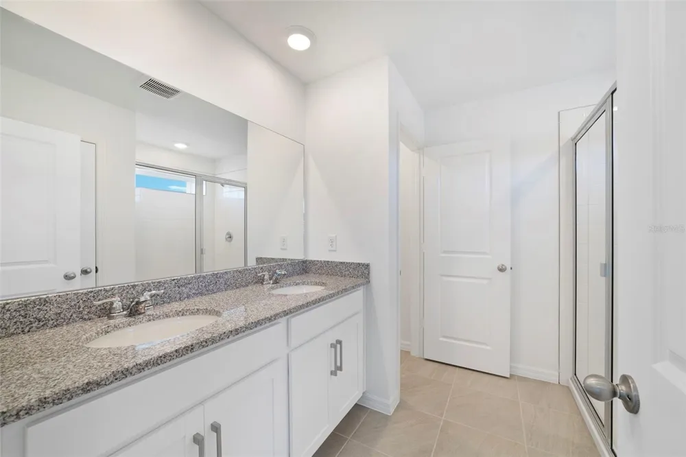 686 LOLA LANE Oviedo, FL 32765