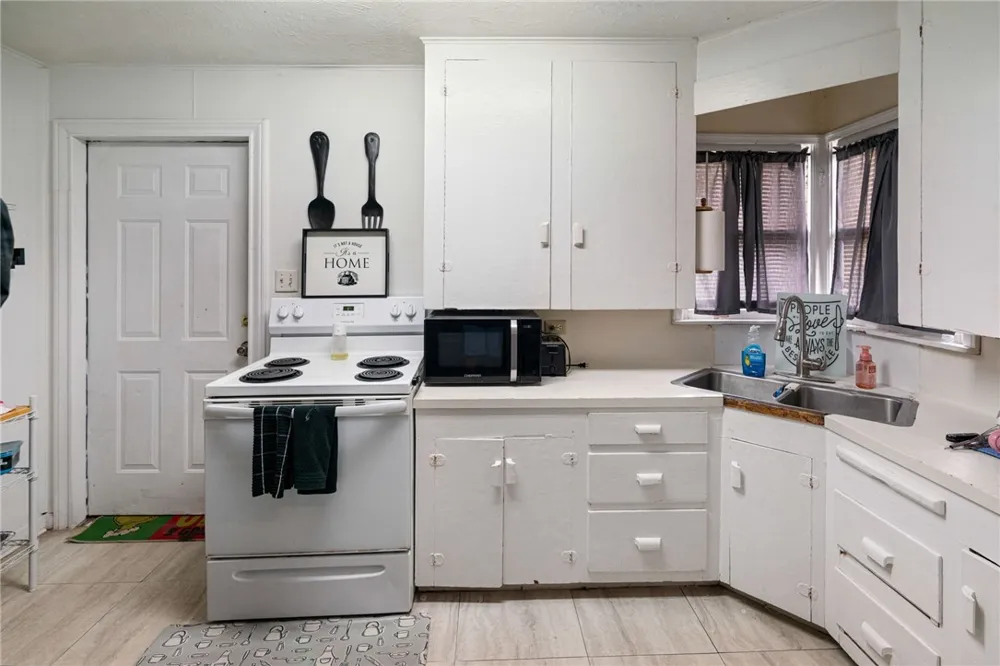 517 S Lamont Aransas Pass, TX 78336