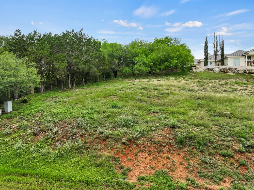 343 Harbor Drive Spicewood, TX 78669