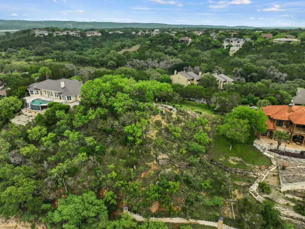 343 Harbor Drive Spicewood, TX 78669