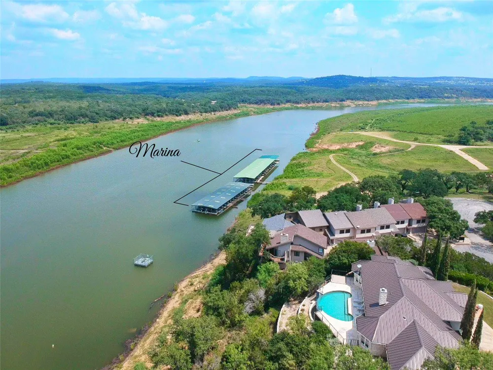 343 Harbor Drive Spicewood, TX 78669