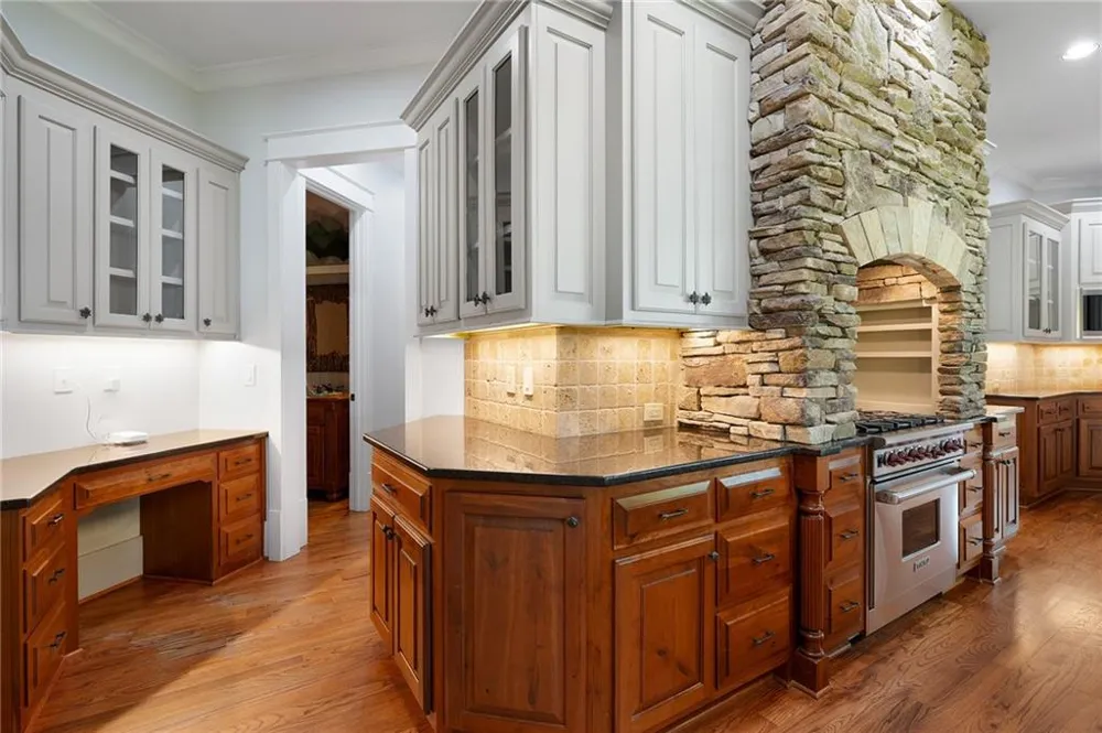160 Bluestern Drive SE Big Canoe, GA 30143
