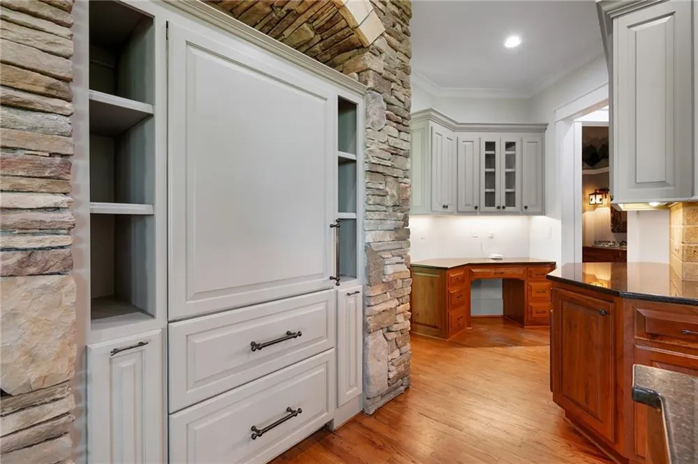 160 Bluestern Drive SE Big Canoe, GA 30143