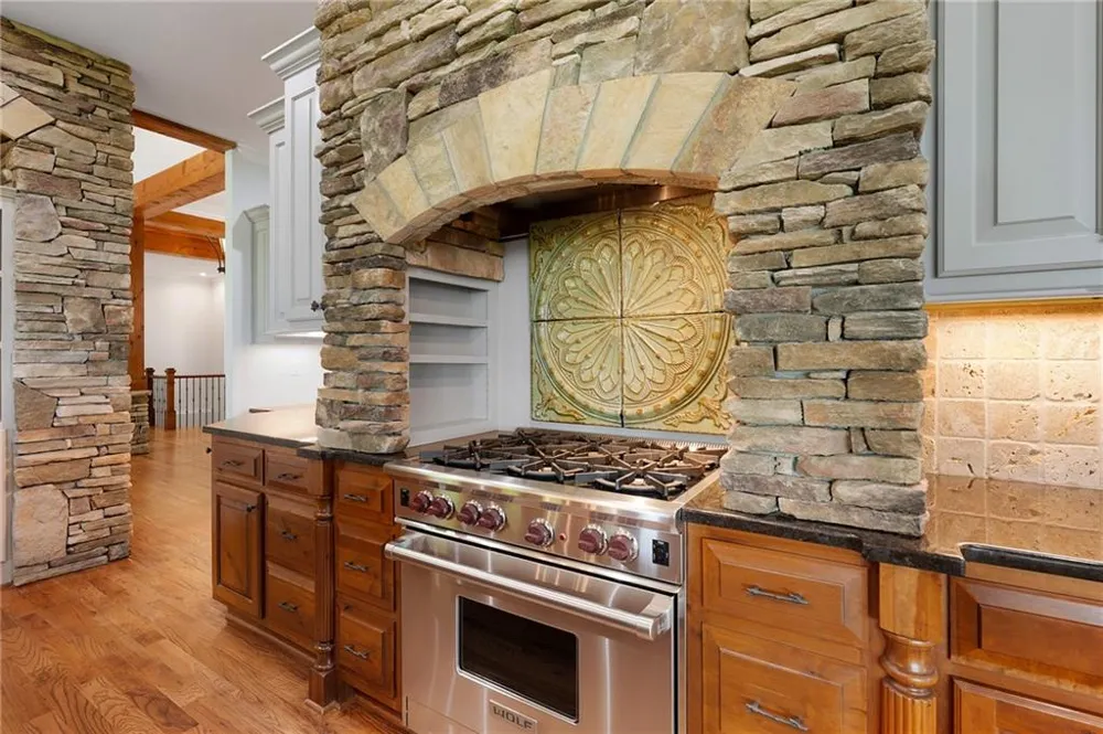 160 Bluestern Drive SE Big Canoe, GA 30143