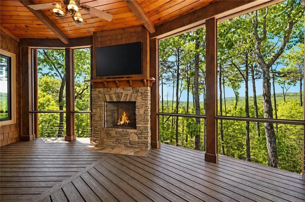 160 Bluestern Drive SE Big Canoe, GA 30143