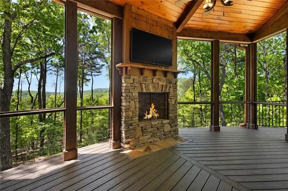 160 Bluestern Drive SE Big Canoe, GA 30143