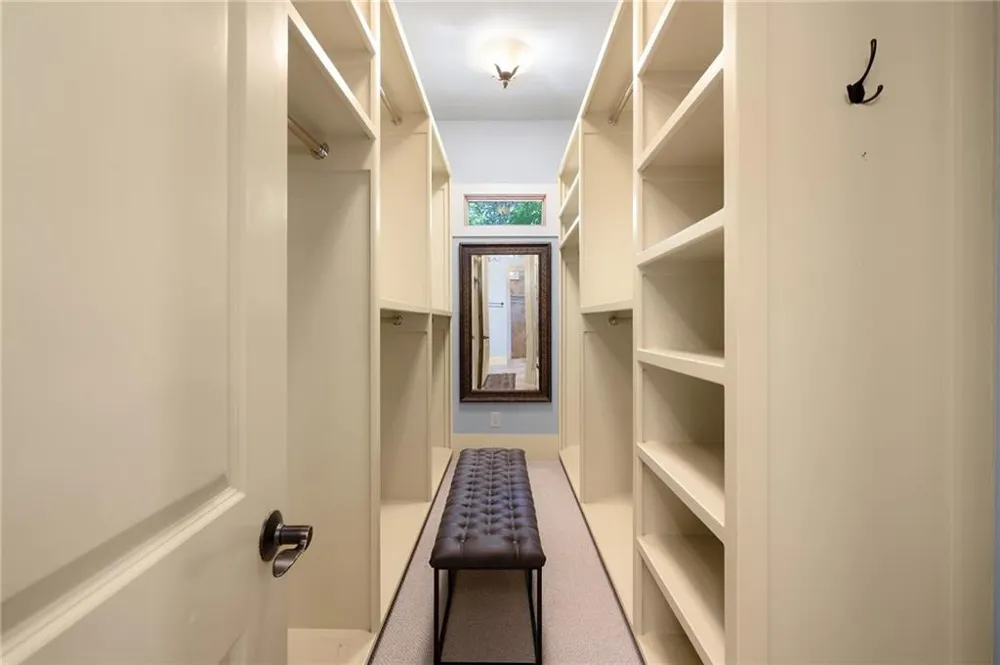 160 Bluestern Drive SE Big Canoe, GA 30143