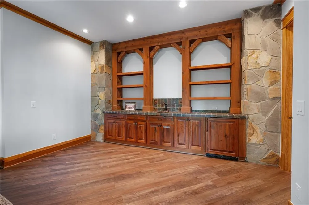 160 Bluestern Drive SE Big Canoe, GA 30143