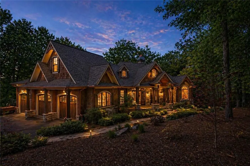 160 Bluestern Drive SE Big Canoe, GA 30143
