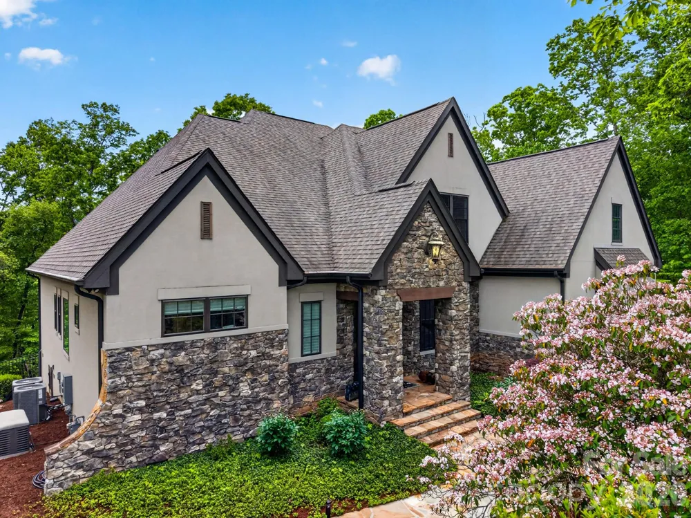 671 Mills River Way Horse Shoe, NC 28742