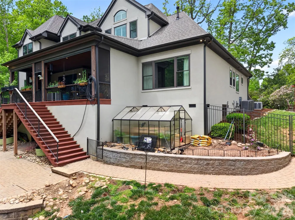 671 Mills River Way Horse Shoe, NC 28742