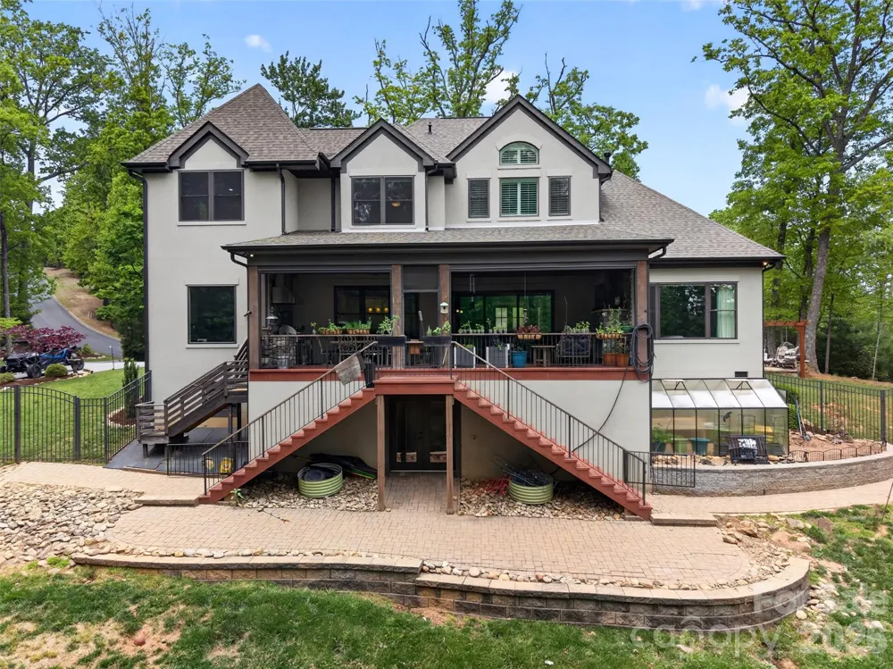 671 Mills River Way Horse Shoe, NC 28742