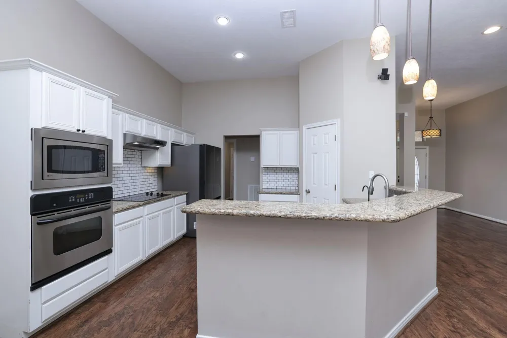 105 Lawrence Marshall Dr Hempstead, TX 77445