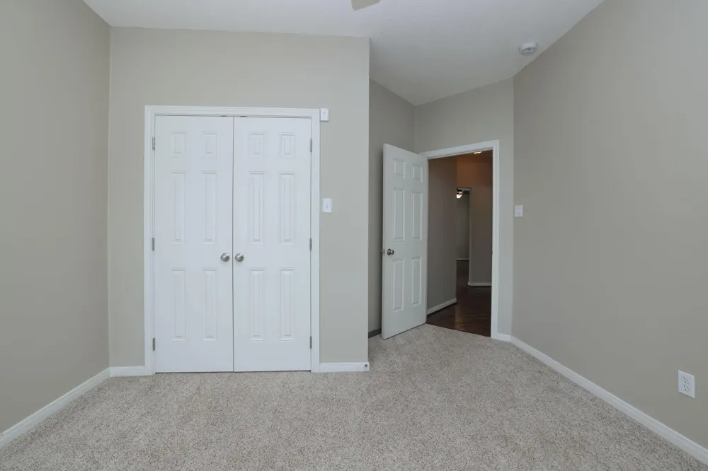 105 Lawrence Marshall Dr Hempstead, TX 77445