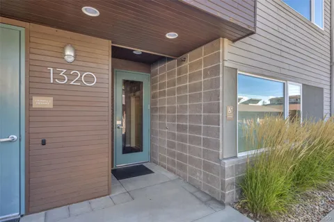 1320 Snowberry Lane #102