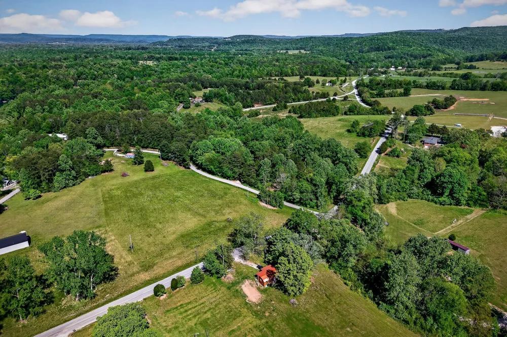 305 Caney Bend Rd Doyle, TN 38559