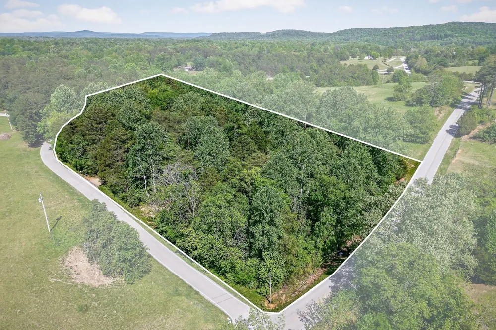 305 Caney Bend Rd Doyle, TN 38559