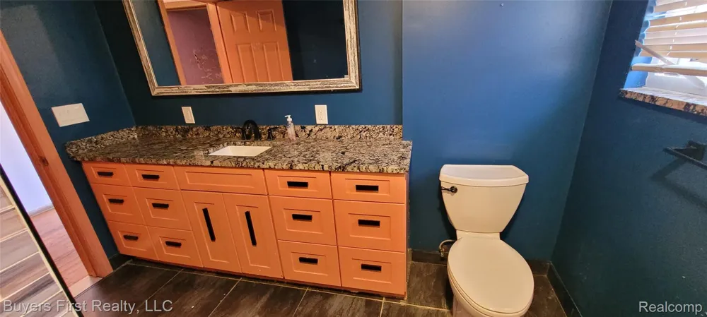 15705 Hilton Street Southfield City, MI 48075