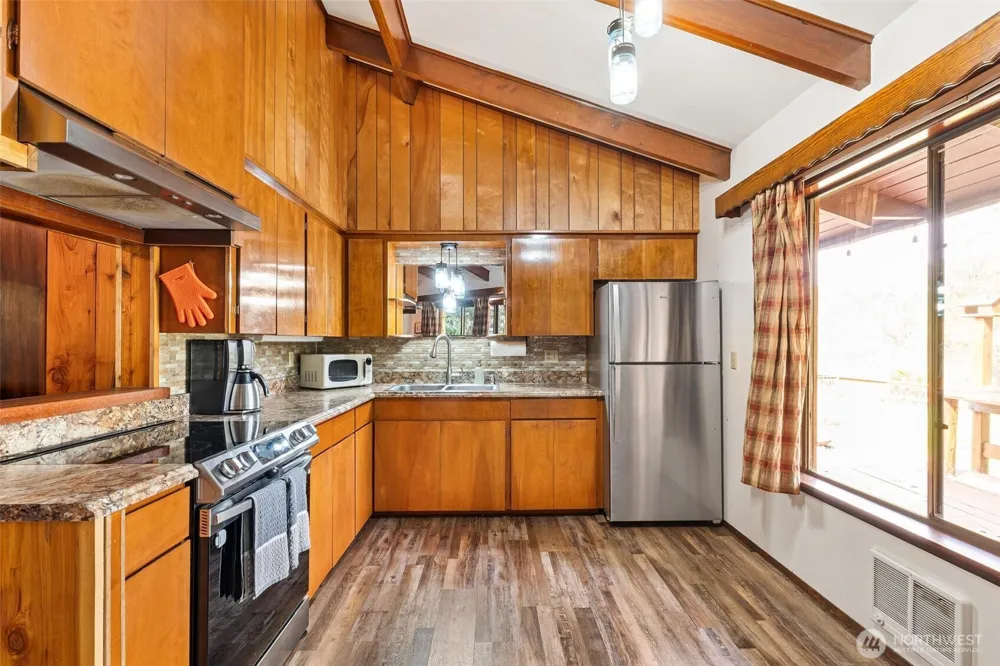 8944 W Pressentin Drive Concrete, WA 98237
