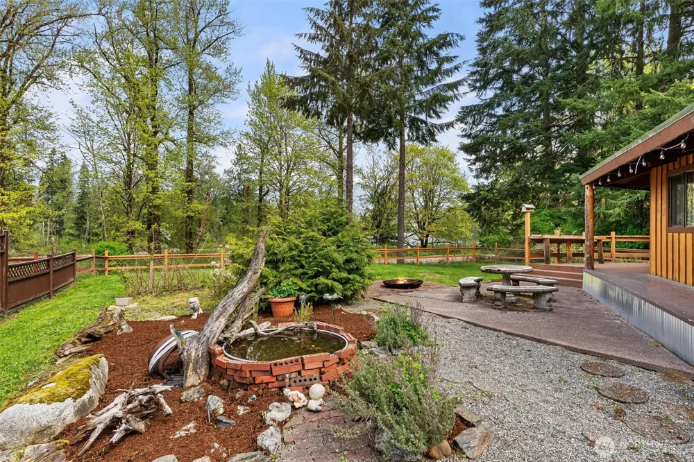 8944 W Pressentin Drive Concrete, WA 98237