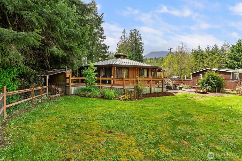 8944 W Pressentin Drive Concrete, WA 98237