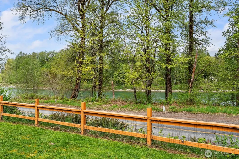 8944 W Pressentin Drive Concrete, WA 98237