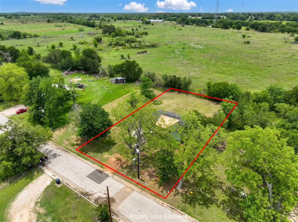 700 Rice Street Rockdale, TX 76567