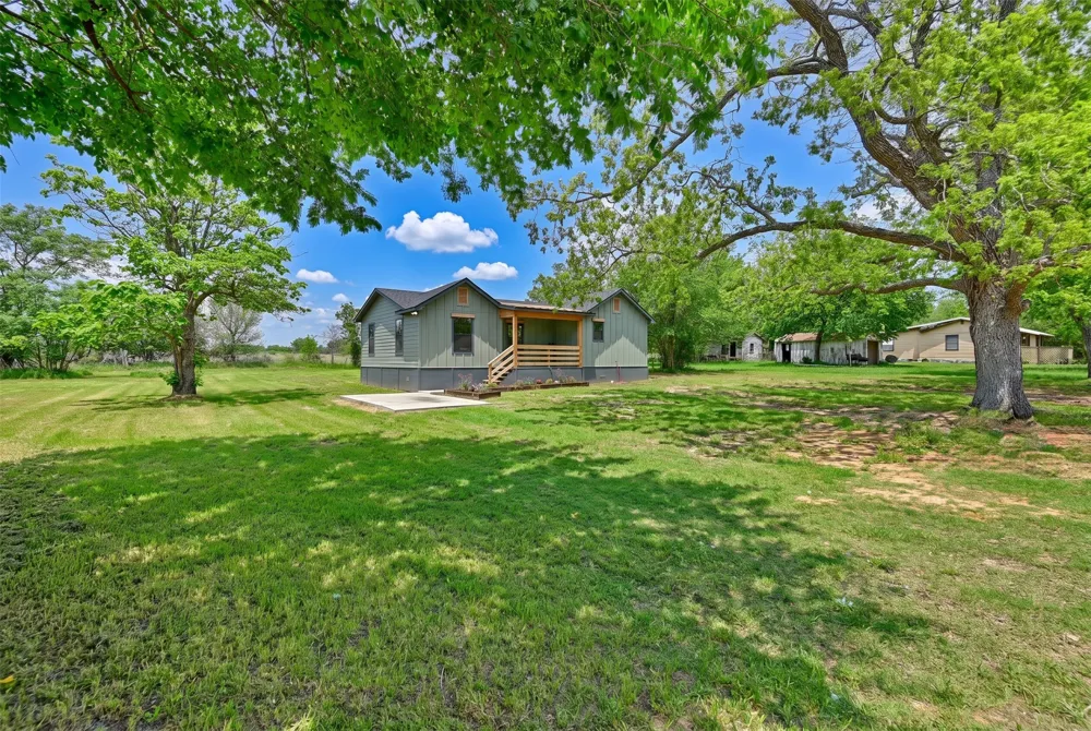 700 Rice Street Rockdale, TX 76567