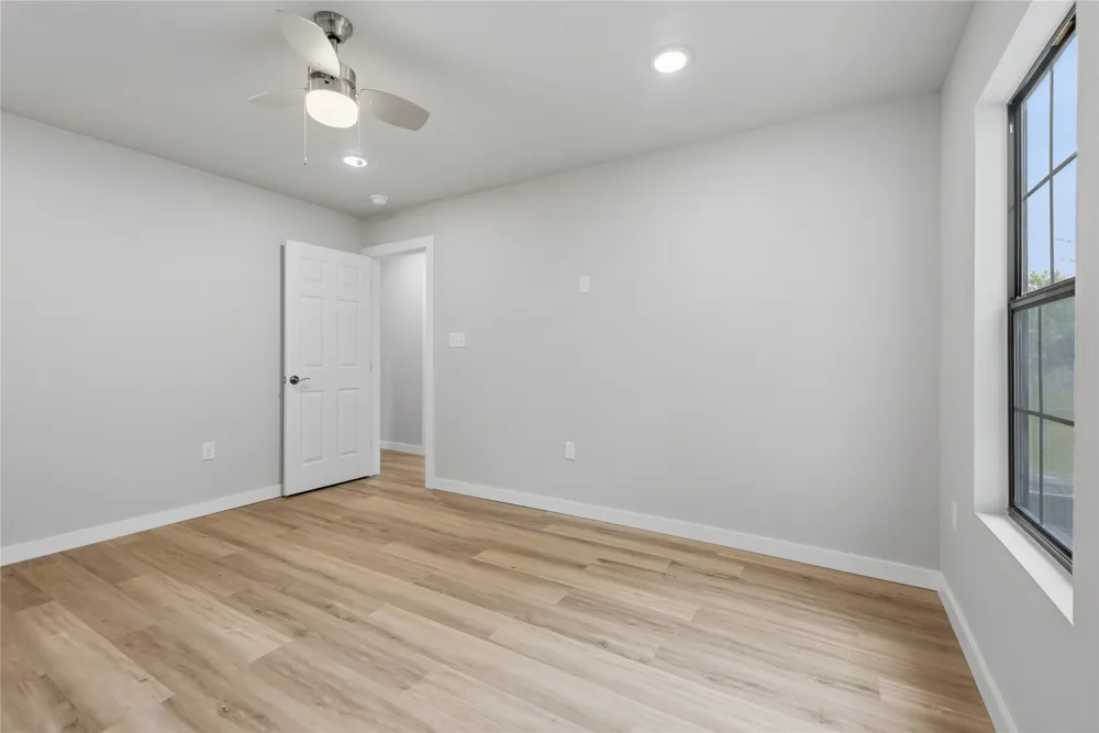 700 Rice Street Rockdale, TX 76567