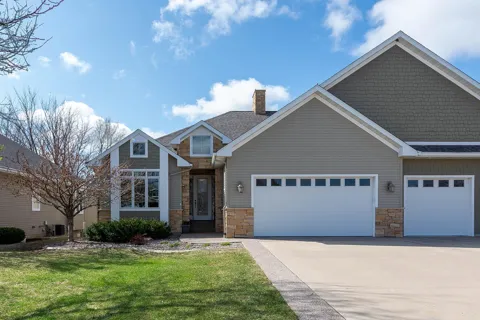 105 Viking Court