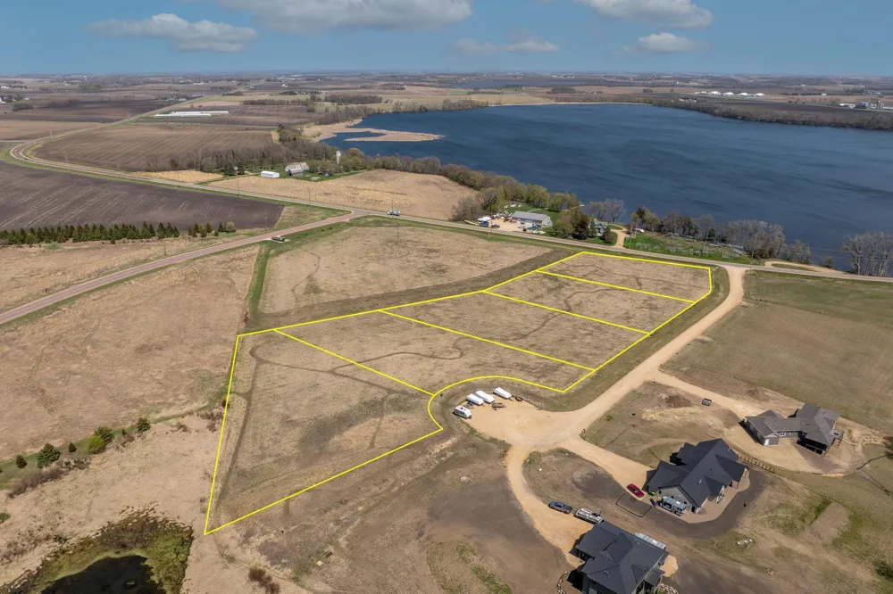 1xxx Lakeview Court Cleveland, MN 56017