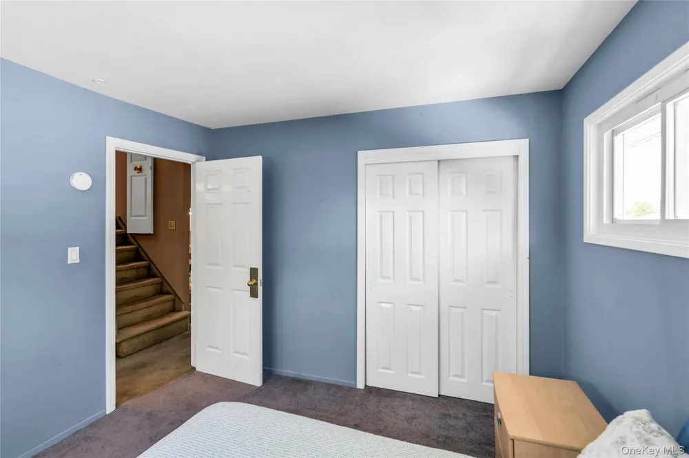 35 Peachtree Lane Hicksville, NY 11801